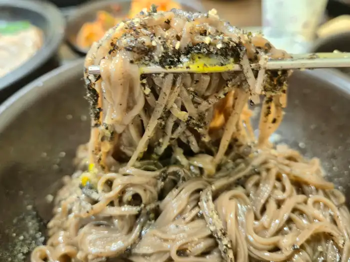 부드러운 수육 한 점