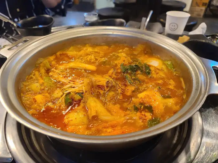 보글보글 끓고 있는 곱창전골