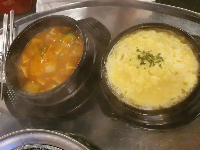 푸짐한 된장찌개와 계란찜