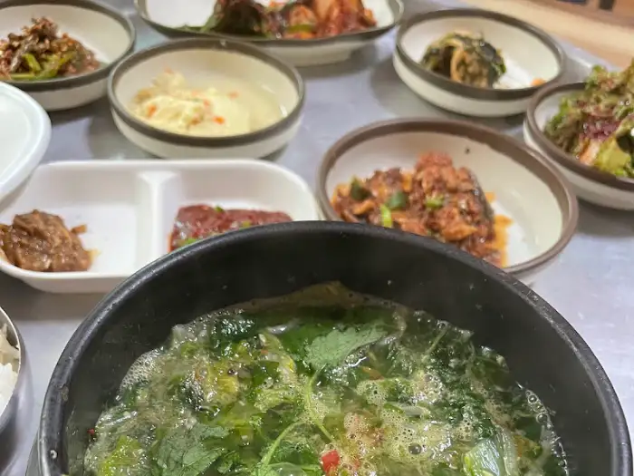 추어탕과 반찬들