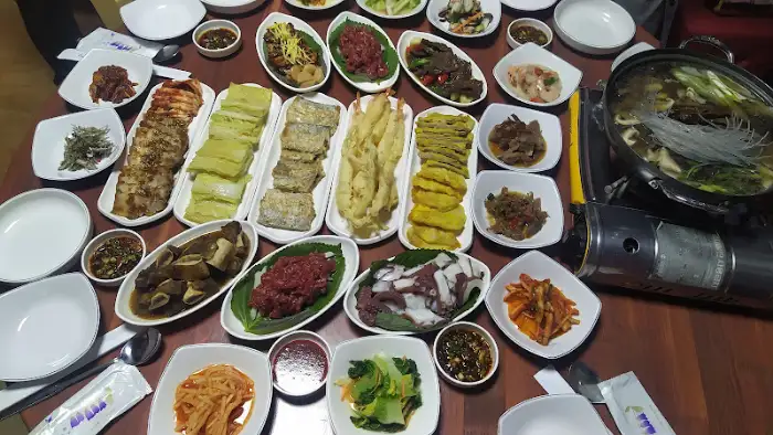 푸짐한 쌈밥 한상