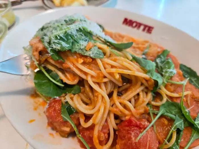 모트 토마토 할라피뇨 파스타