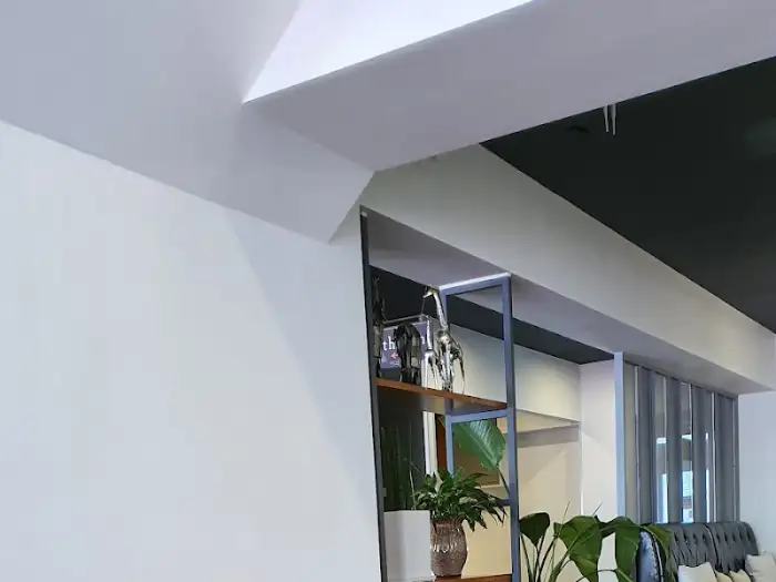 카페 내부의 인테리어 일부