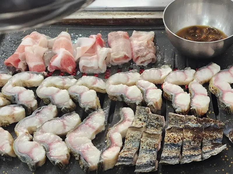 장어와 돼지 삼겹살