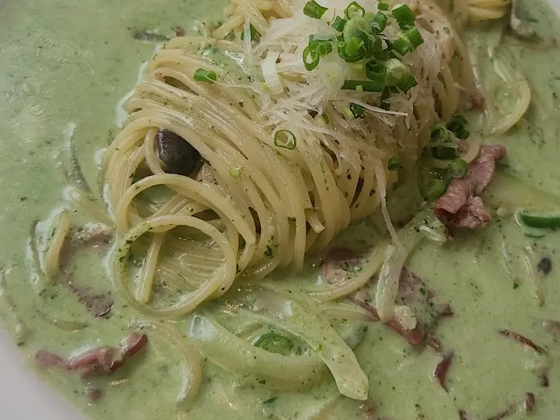 시금치크림 파스타 근접샷