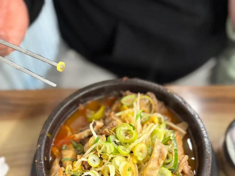 특제 소스에 찍어 먹는 해내탕