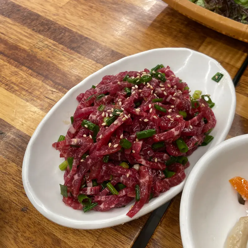 영양숯불갈비 육회