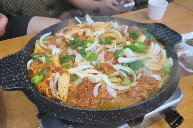 암천식육식당 돼지 김치 구이
