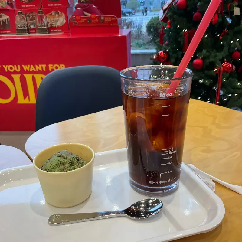 아이스크림과 커피의 조합