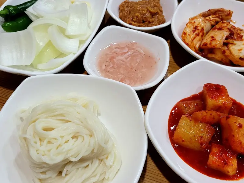 종가집돼지국밥 반찬