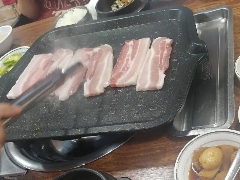 구워지는 삼겹살