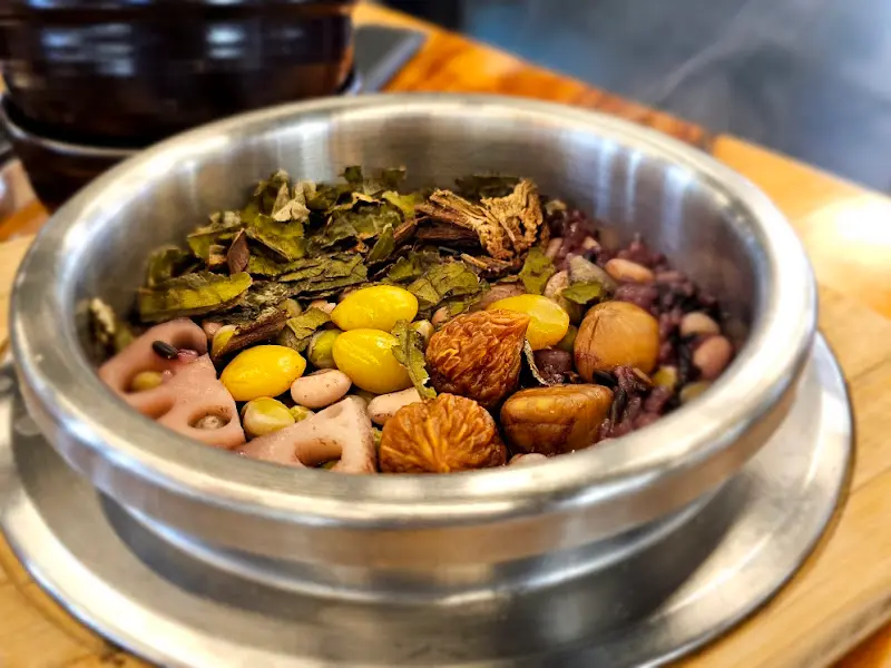 가마솥 연잎 약밥