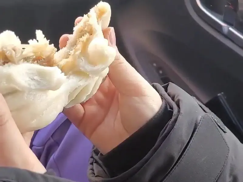 손으로 찢은 찐빵