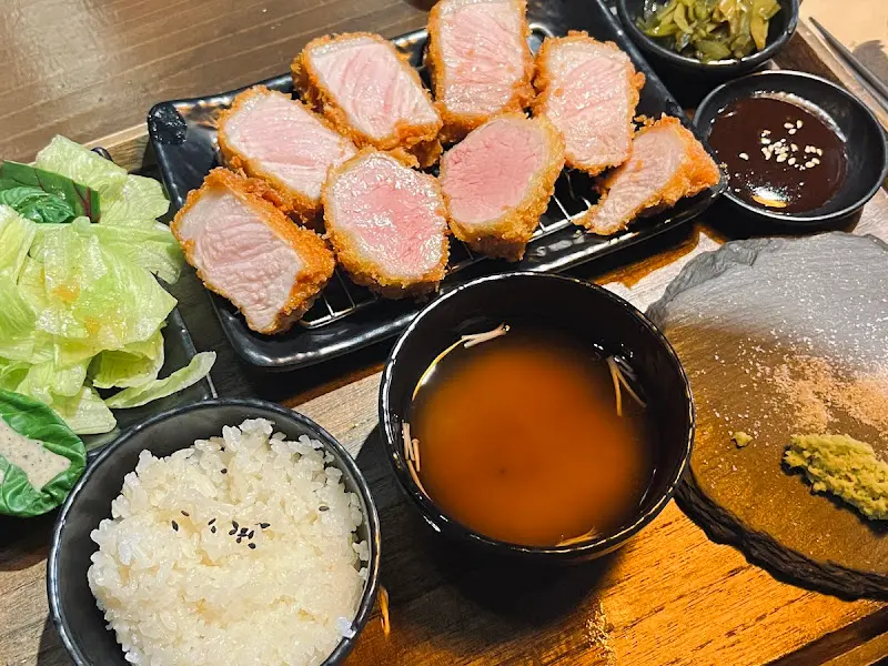 카츠오모이 돈까스 한 상