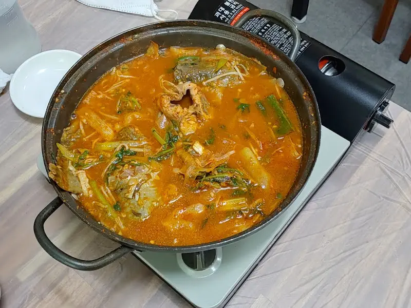 보글보글 끓고 있는 매운탕