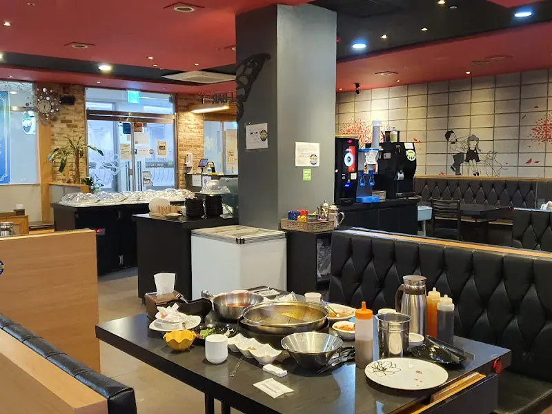 소담촌의 넓고 아늑한 홀 전경