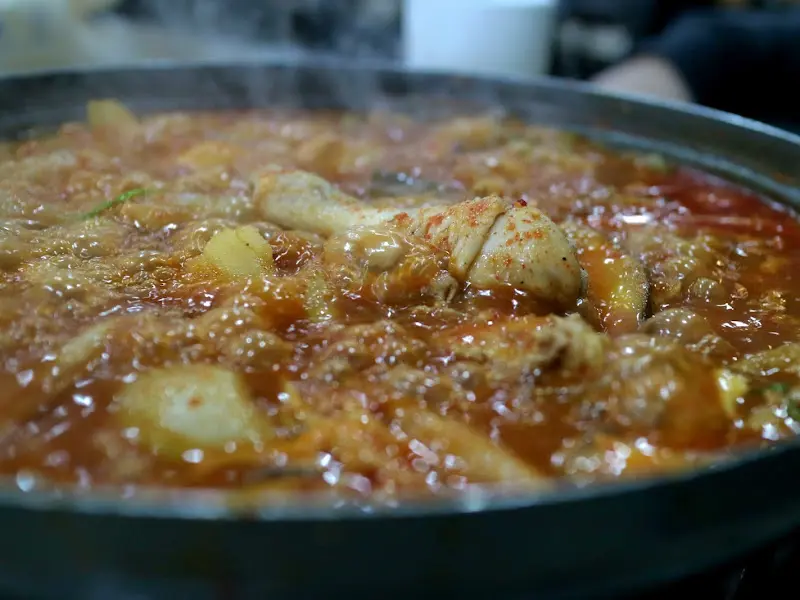 매콤한 닭볶음탕