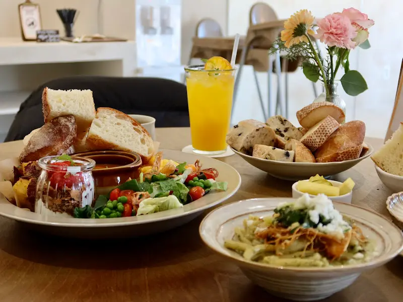 다채로운 구성의 브런치 플레이트