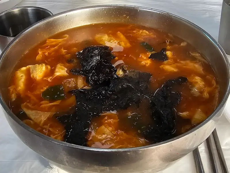 굴칼국수 전체샷