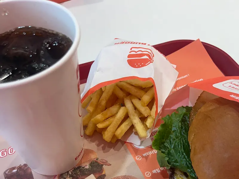 프렌치프라이와 콜라