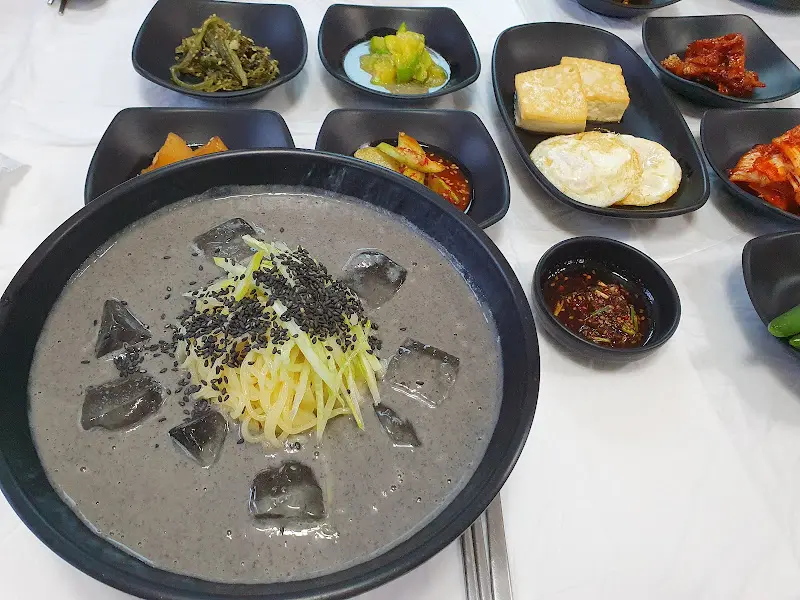 시원한 콩국수