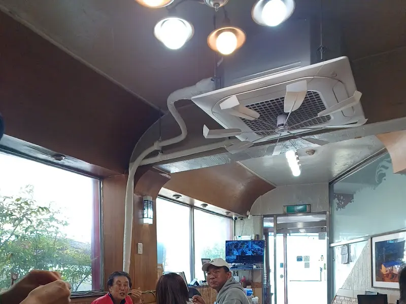 경인면옥 내부 천장