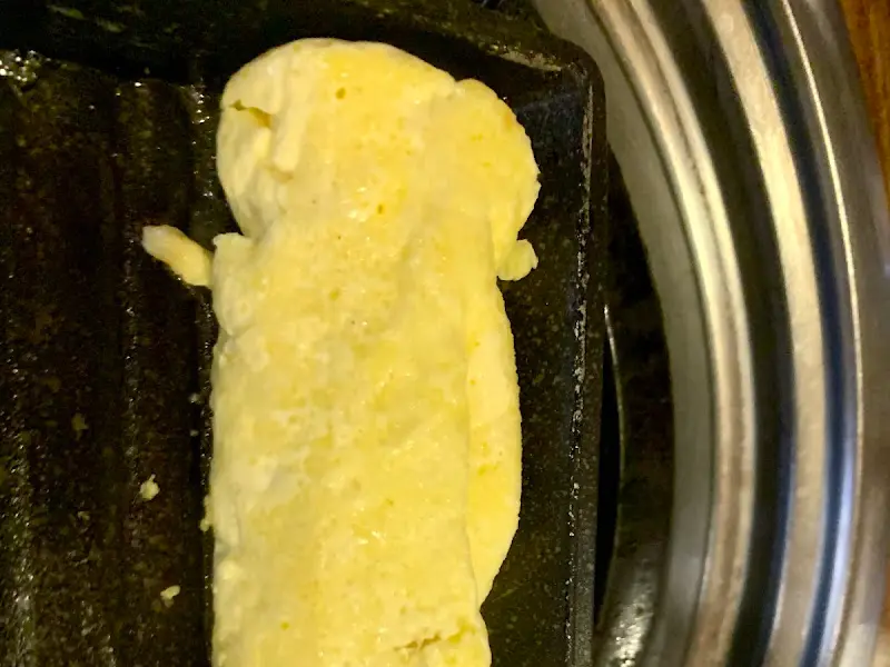 계란말이 굽는 모습