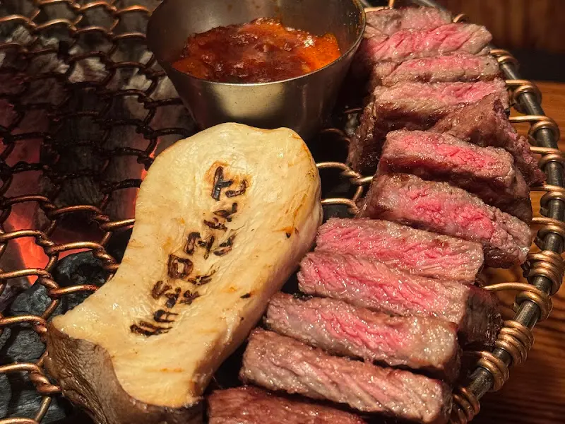 잘 구워진 고기