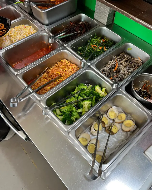 다양한 반찬 코너