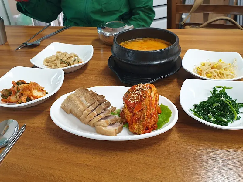 굴보쌈 정식 한 상 차림