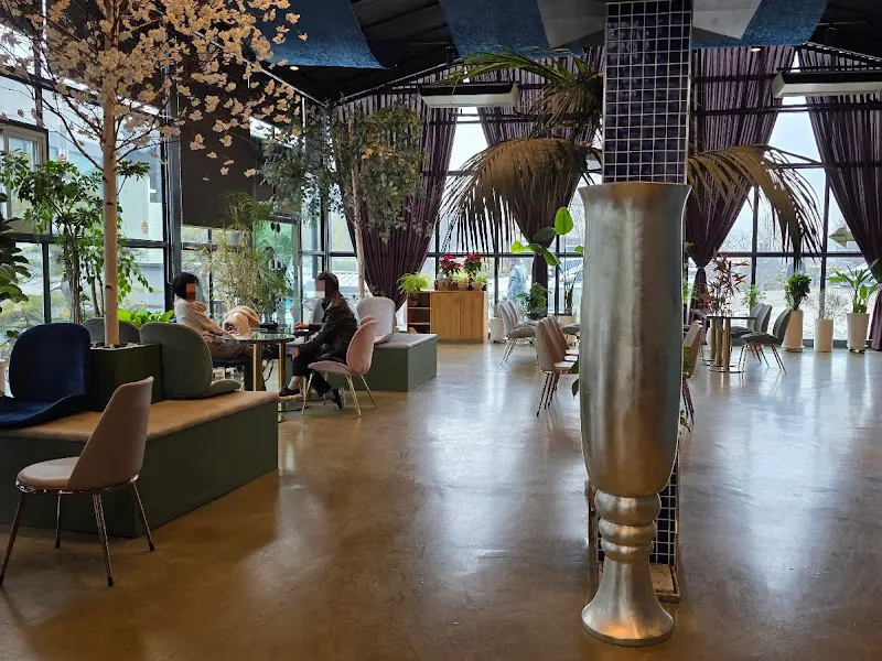 백운한정식 카페 내부