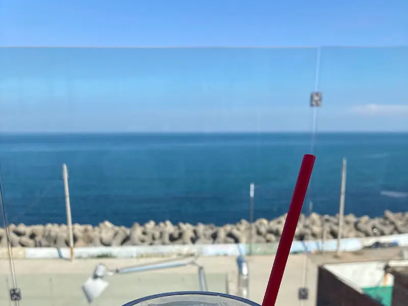 MAKE SEA COFFEE 에서 바라본 바다