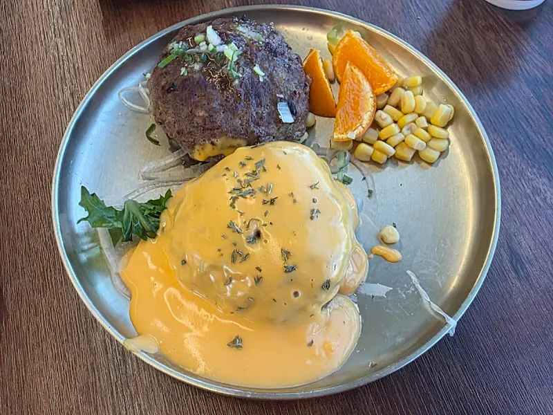 입맛을 돋우는 치즈 떡갈비