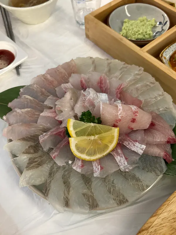 눈으로도 즐거운 숙성회 한 상