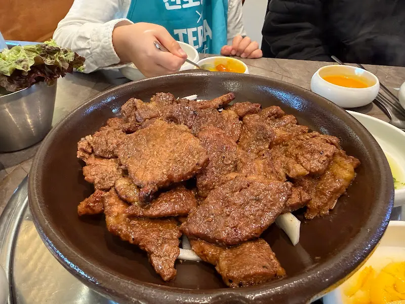 구운 갈비 한 점