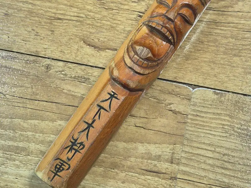 천하대장군 장승 모양의 테이블 번호표