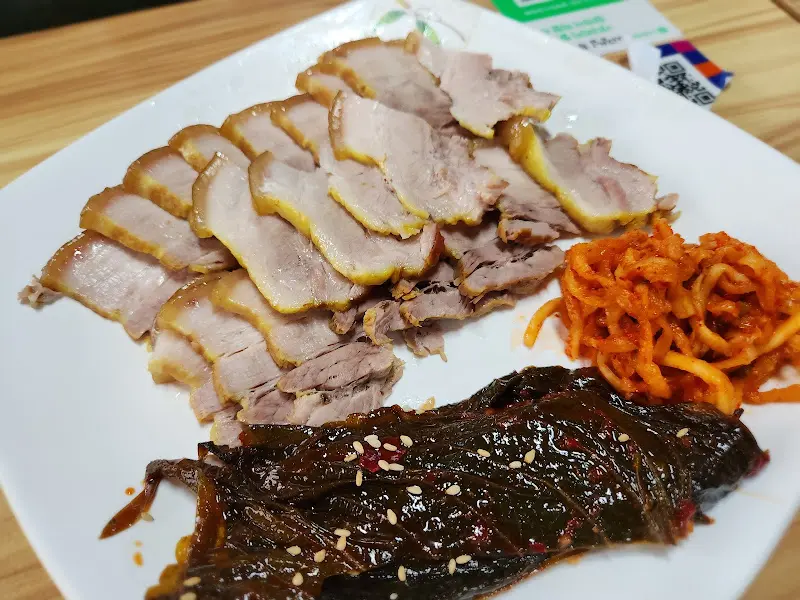 수육과 깻잎