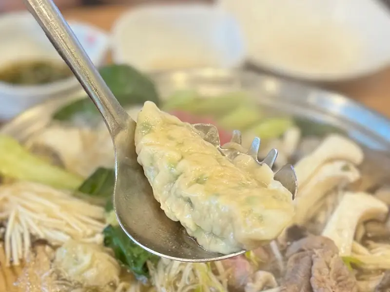 만두가 들어간 샤브샤브