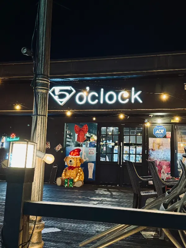 파이브어클락 외관