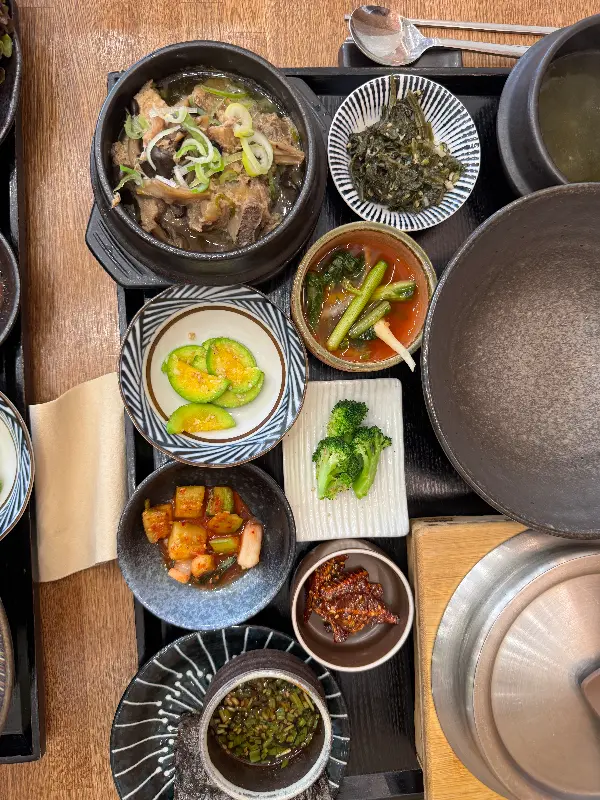 된장찌개와 솥밥