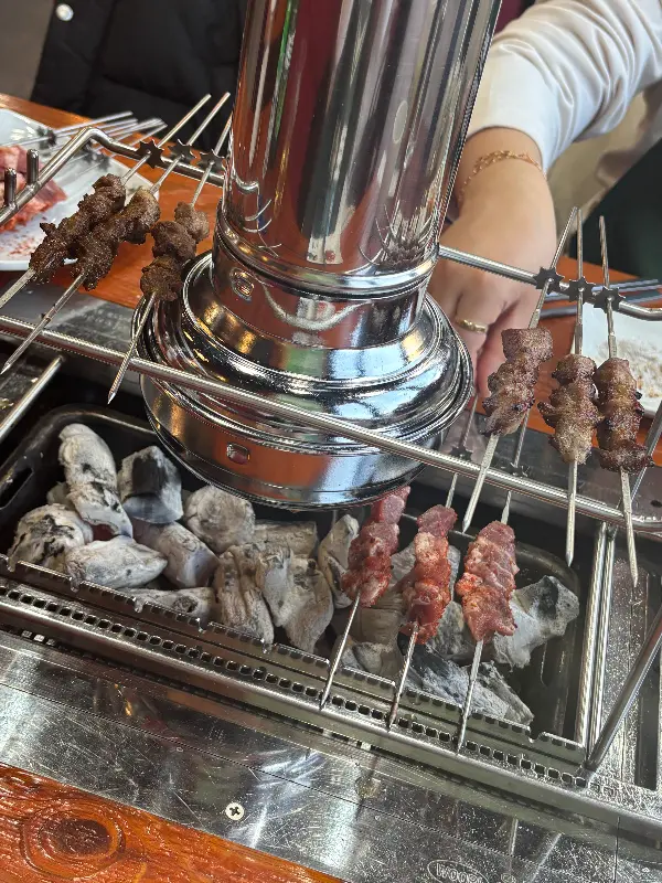 숯불 위 양꼬치
