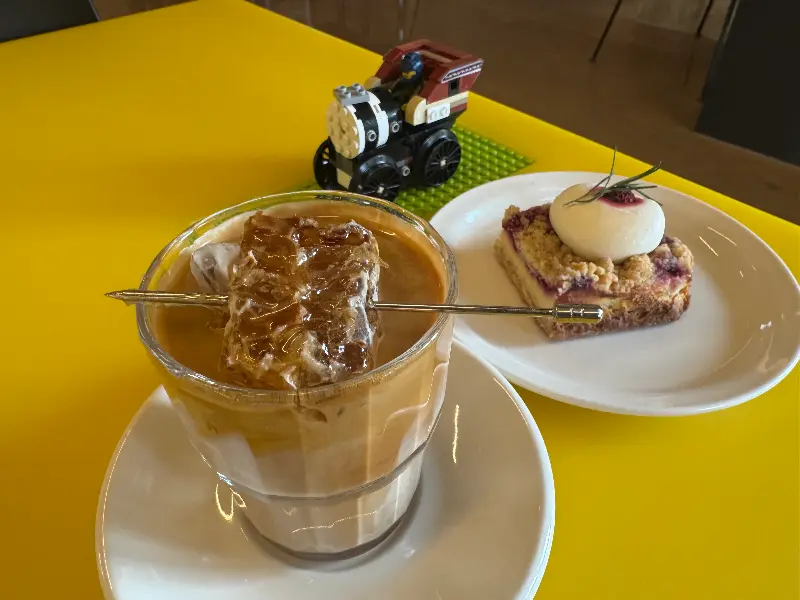 우시이토에서 즐기는 특별한 디저트와 음료