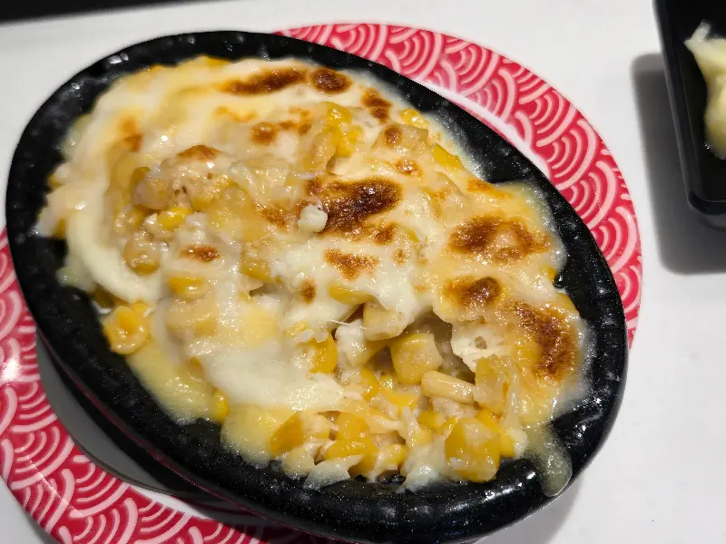 따뜻하게 데워져 나오는 콘치즈 구이