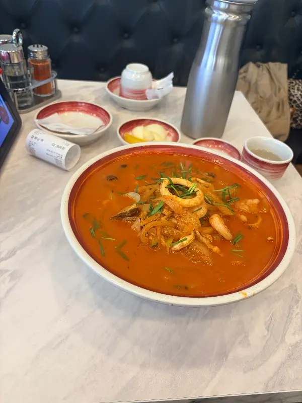 깔끔한 테이블 세팅