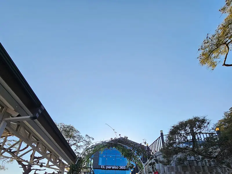 엘파라이소365 건물