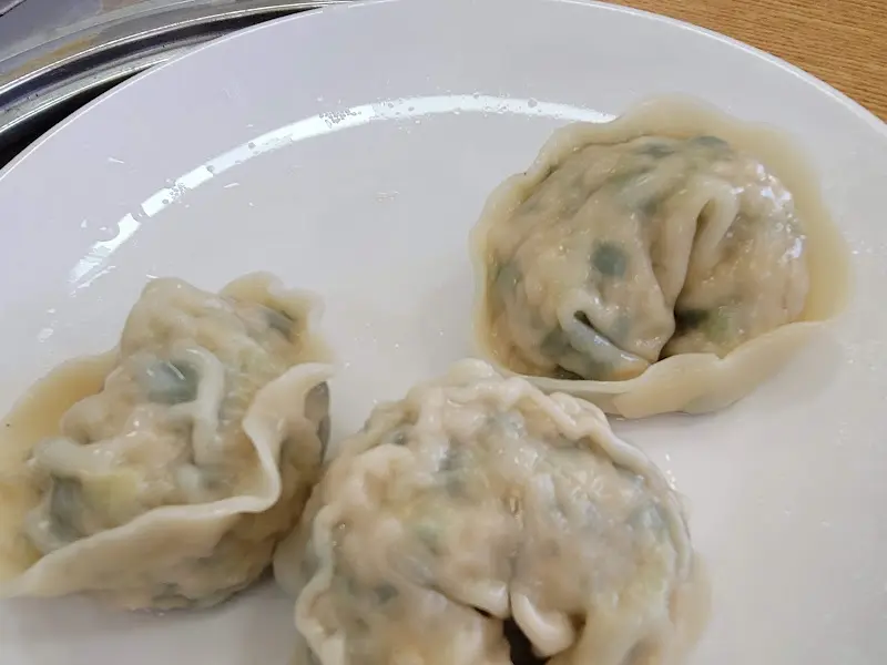 푸짐한 양의 왕만두