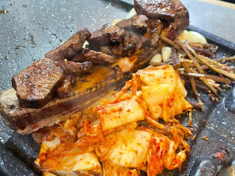 잘 구워진 우대갈비