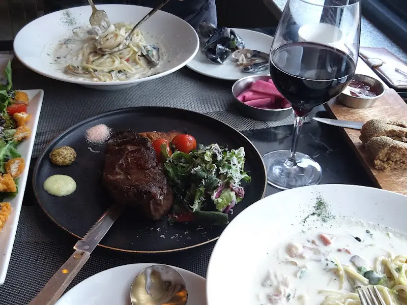 스테이크와 파스타