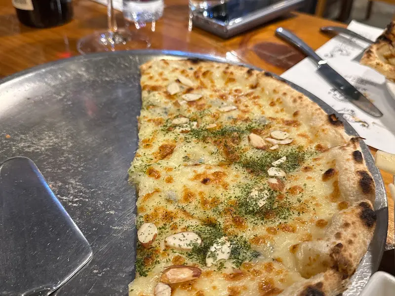 오뜨아르 고르곤졸라 피자