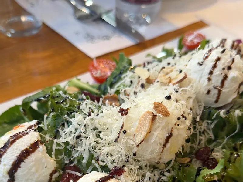 오뜨아르 샐러드